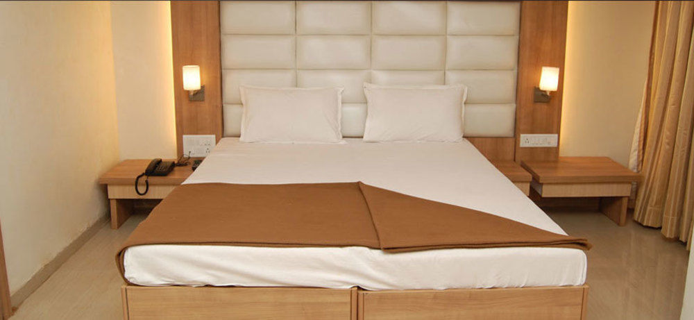 נאווי מומבאי Oyo 2026 Hotel Aishwarya Residency מראה חיצוני תמונה