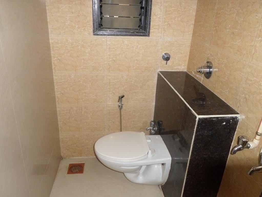 נאווי מומבאי Oyo 2026 Hotel Aishwarya Residency מראה חיצוני תמונה